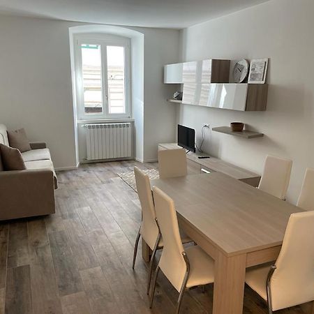 Casa Vacanze Ginevra 1 Triest Zewnętrze zdjęcie